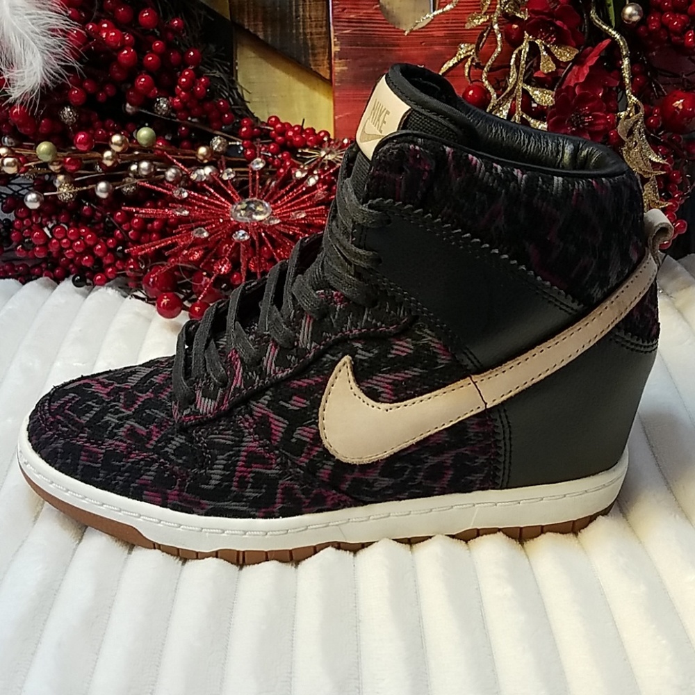 Nike Dunk Sky High Womens Size 6.5